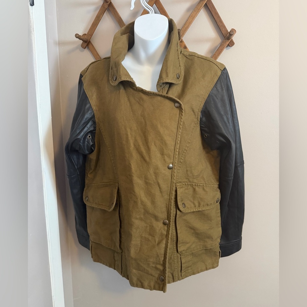 Aritzia Wilfred free linen faux leather blend olive green utilitarian ladies M
